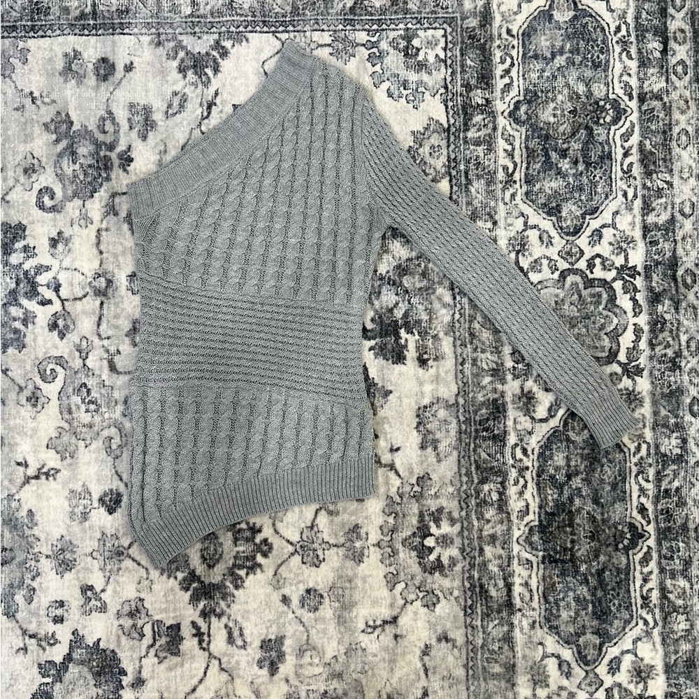 JLUXLABEL One Shoulder Cable Knit Hem Gray Sweater